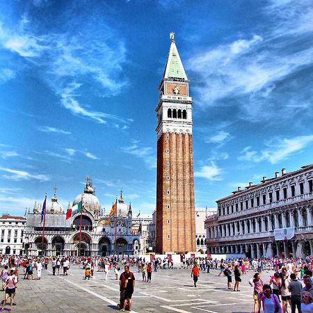 Raggio Di Sole Dietro Piazza San Marco 베니스 외부 사진