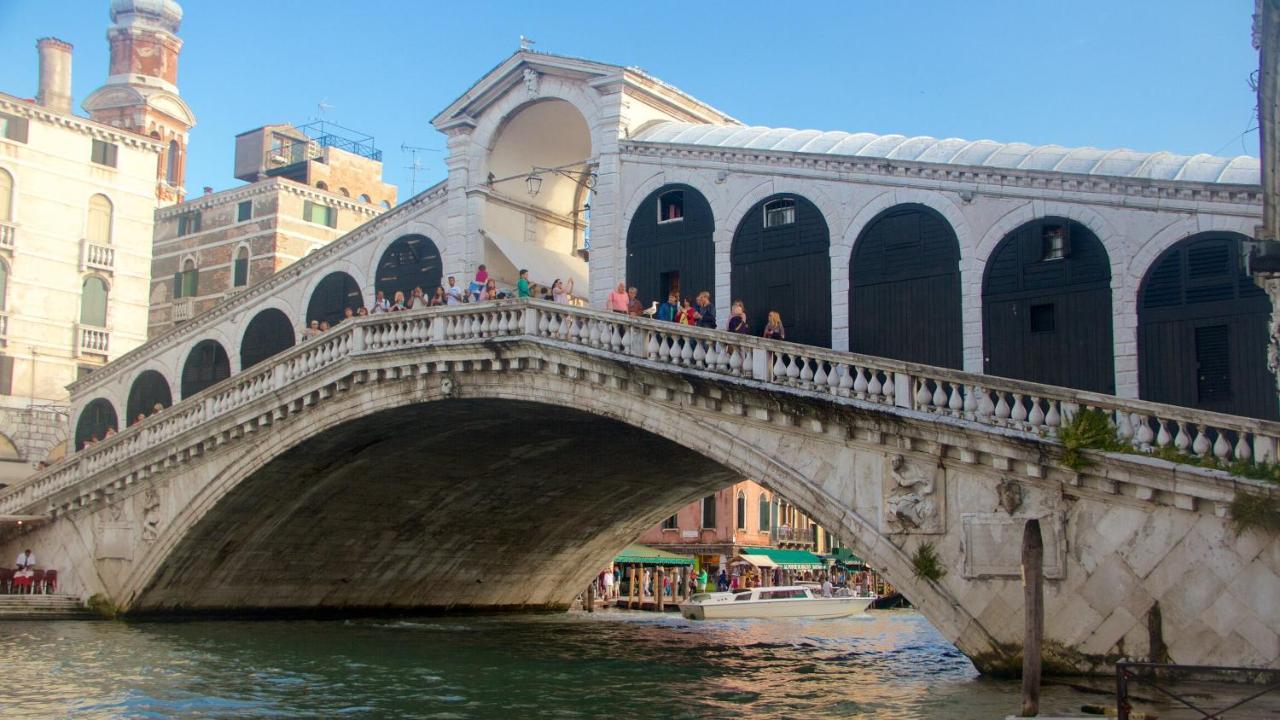 Raggio Di Sole Dietro Piazza San Marco 베니스 외부 사진